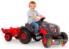 Трактор педальный Smoby XXL с прицепом арт. 710200 с ребенком