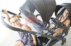  Прогулочная коляска Joovy Qool можно использовать для троих детей одновременно
