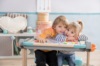 Детская парта с двусторонней доской для рисования Smoby 420301 могут сидеть 2 ребенка